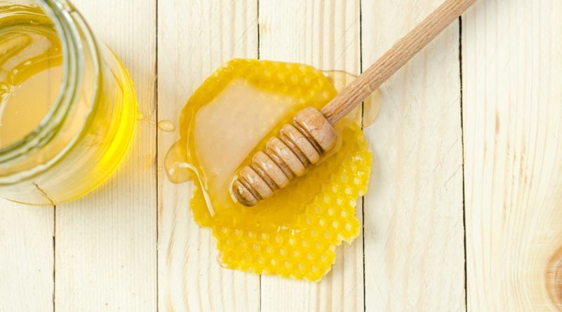 3 Ways Honey Helps with Weight Loss