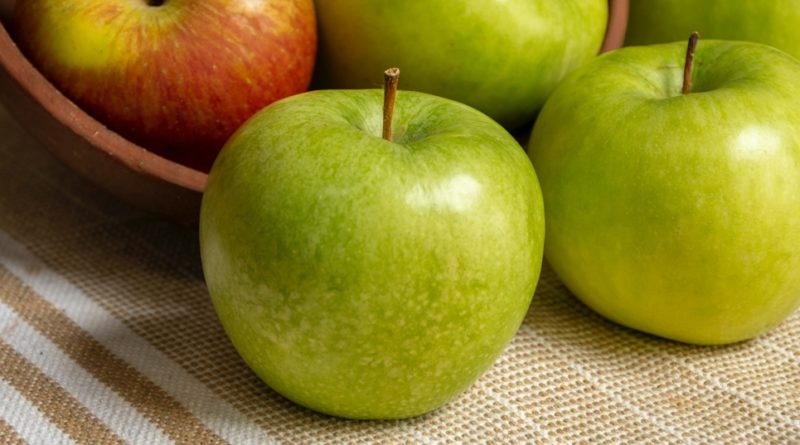 10 Nutritional Facts About Apple